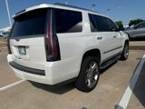 Used 2018 Cadillac Escalade Luxury image 3