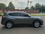 Used 2016 Nissan Rogue SV image 3