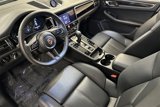 Used 2024 Porsche Macan image 4