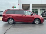 Used 2019 Toyota Sienna Limited image 2
