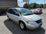 Used 2003 Chrysler Town & Country eL image 2