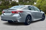 Used 2020 Toyota Camry SE image 2