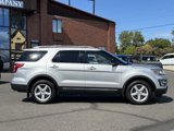 Used 2016 Ford Explorer XLT w/ Equipment Group 202A image 2
