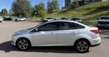 Used 2018 Ford Focus SE w/ SE Appearance Package image 4