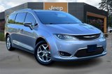 Used 2018 Chrysler Pacifica Limited image 3