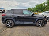 Used 2021 Chevrolet TrailBlazer RS w/ Technology Package image 2