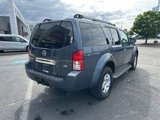 Used 2005 Nissan Pathfinder SE w/ (P01) Se Premium Pkg image 3