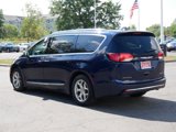 Used 2018 Chrysler Pacifica Limited image 3