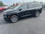 New 2025 Chevrolet Traverse LT image 3