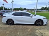 Used 2023 Toyota Camry SE image 4