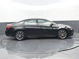 Used 2016 Toyota Avalon XLE Premium image 2