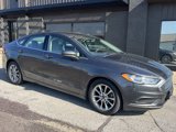 Used 2017 Ford Fusion SE w/ Fusion SE Technology Package image 3