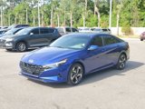 Used 2023 Hyundai Elantra SEL w/ Convenience Package image 3