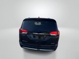 Used 2017 Chrysler Pacifica Limited image 4
