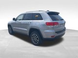 Used 2019 Jeep Grand Cherokee Laredo w/ Laredo X Package image 3