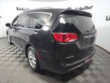 Used 2018 Chrysler Pacifica Touring-L Plus w/ Tire & Wheel Group image 4