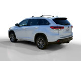 Used 2017 Toyota Highlander XLE image 3