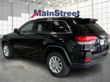 Used 2021 Jeep Grand Cherokee Laredo image 3