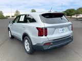 Used 2022 Kia Sorento LX image 4