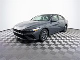Used 2024 Hyundai Elantra SEL image 2
