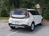 Used 2023 Kia Soul S image 3