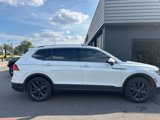 Used 2022 Volkswagen Tiguan SE image 2