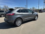 Used 2023 Ford Edge SEL image 3