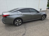 Used 2022 Nissan Altima 2.5 SV w/ SV Premium Package image 2