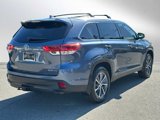 Used 2019 Toyota Highlander XLE image 3
