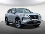 Used 2023 Nissan Rogue SV image 2