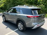 Used 2022 Nissan Pathfinder SL image 3