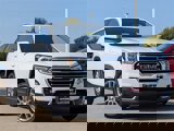 Used 2023 GMC Terrain SLT image 2