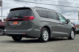 Used 2022 Chrysler Pacifica Touring-L image 5