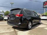 Used 2017 Chrysler Pacifica Touring-L Plus image 5