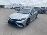 Used 2022 Toyota Camry SE image 2