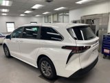 Used 2024 Toyota Sienna LE image 3