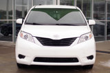 Used 2017 Toyota Sienna LE image 3