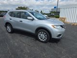 Used 2016 Nissan Rogue S image 2