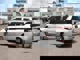 New 2025 Chrysler Pacifica Select image 4