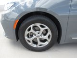 Used 2022 Chrysler Pacifica Limited image 4