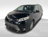 Used 2018 Toyota Sienna XLE image 4
