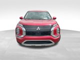 Used 2023 Mitsubishi Outlander SE image 2