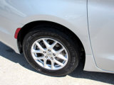Used 2023 Chrysler Pacifica Touring-L image 4