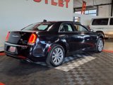 Used 2018 Chrysler 300 Touring image 6