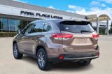 Used 2019 Toyota Highlander XLE image 4