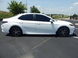 Used 2022 Toyota Camry SE image 3