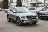 Certified 2022 Kia Seltos EX image 2