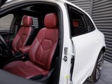 Certified 2025 Porsche Macan image 5