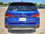 Certified 2024 Volkswagen Taos SE image 3