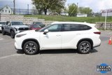 Used 2021 Toyota Highlander XLE image 2